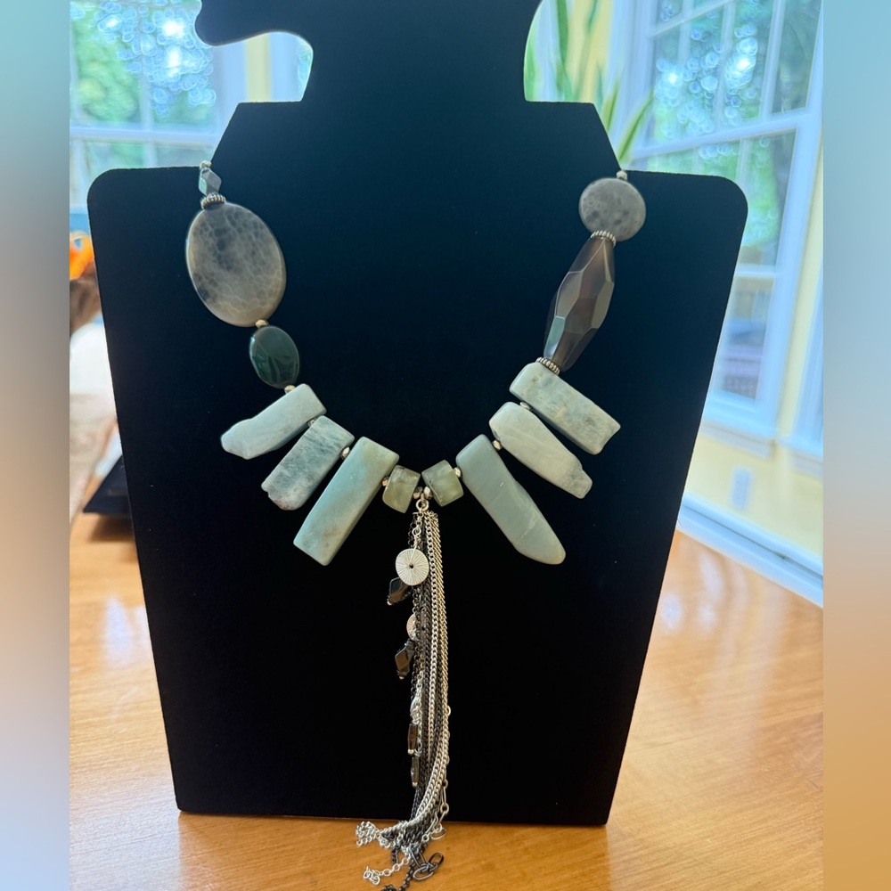 Elegant Silver and Green Stone Necklace